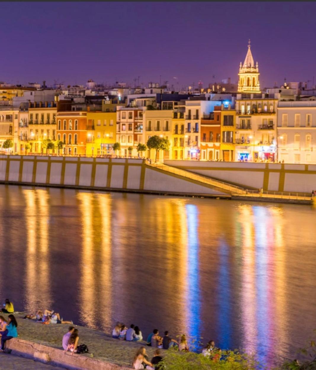 Ole Triana Apartment Seville Luaran gambar