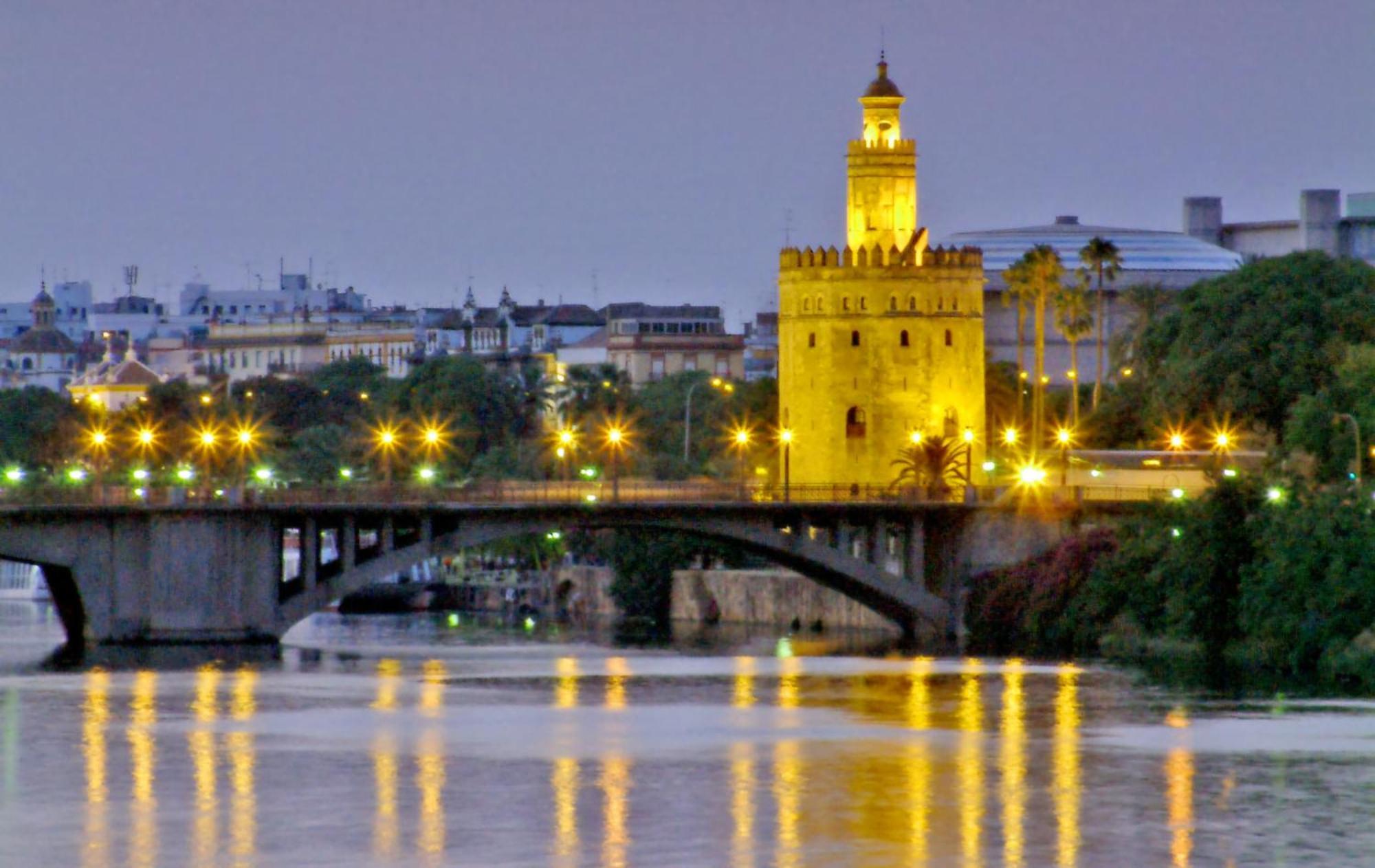 Ole Triana Apartment Seville Luaran gambar
